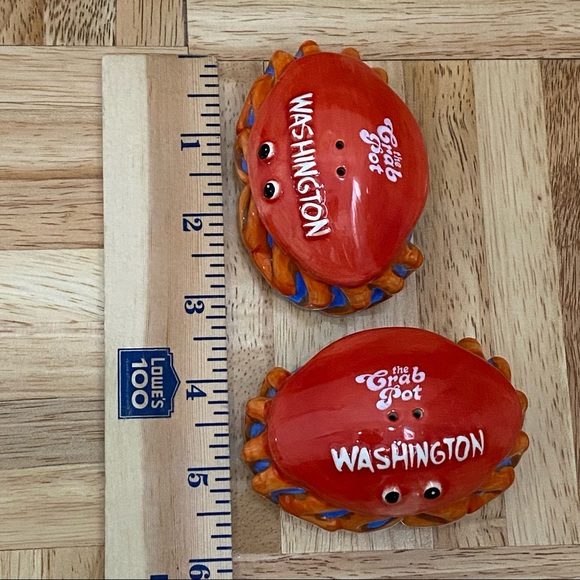 The Crab Pot Washington Mug Salt and Pepper Shaker Set - Picture 10 of 14